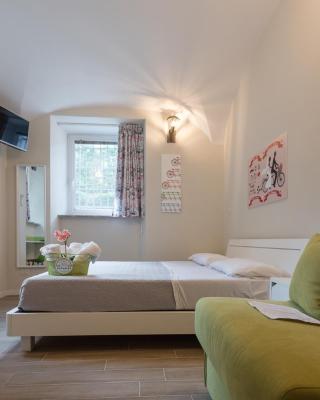 Bed&BikeRome ROOMS