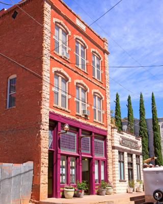 Bisbee Brownstone Suites