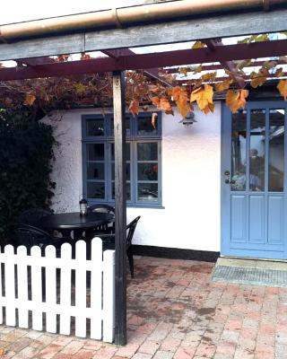 Cosy cottage in a garden