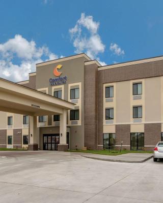 Comfort Inn and Suites Ames near ISU Campus