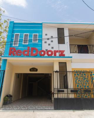 RedDoorz Syariah near Politeknik Negeri Madiun