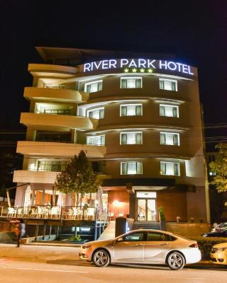Hotel River Park