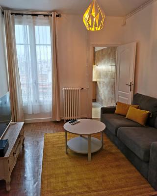 Studio bien placé pour visiter Paris