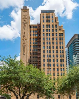 Cambria Hotel Houston Downtown Convention Center