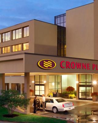 Crowne Plaza Indianapolis-Airport, an IHG Hotel