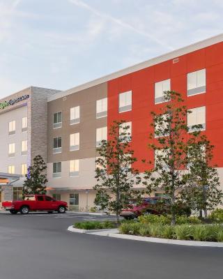 Holiday Inn Express & Suites - Tampa East - Ybor City, an IHG Hotel