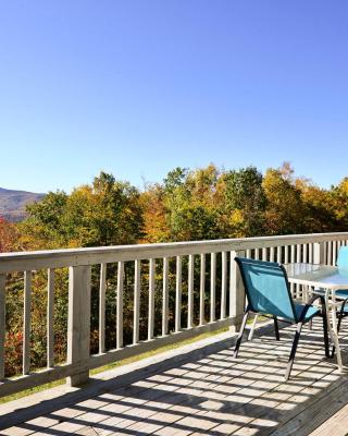 Bartlett Condo with Mtn Views Near Ski Resorts