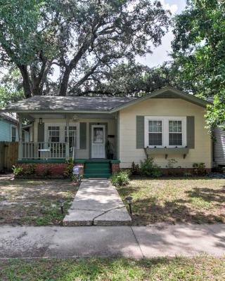 Cozy Gulfport Home Walk to Beach, Marina and Casino