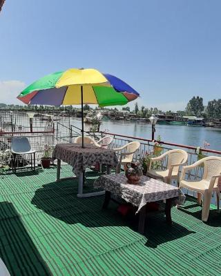 Lake Palace Group Of House Boats