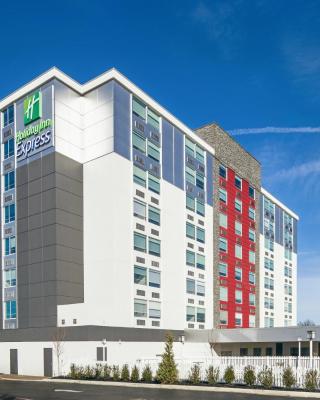 Holiday Inn Express Richmond - Midtown, an IHG Hotel