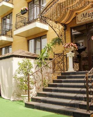 Hotel Mirazh