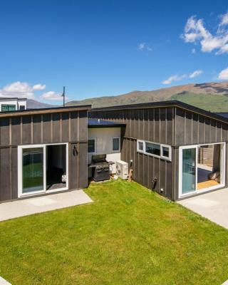 Kirimoko Retreat - Wanaka Holiday Home