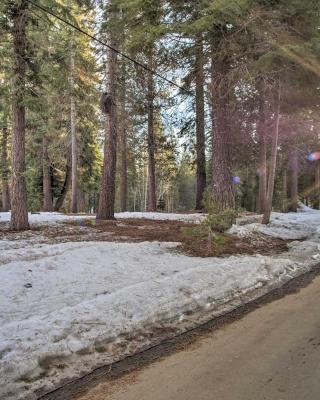 Mountain Tops Ponderosa Getaway Near Dome Rock!