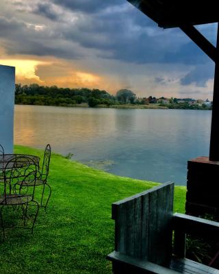 Loch Athlone Overnight Accommodation