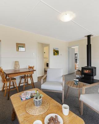 The Green Trout - Paraparaumu Beach Holiday Home