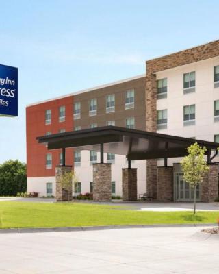 Holiday Inn Express & Suites - San Jose Airport, an IHG Hotel