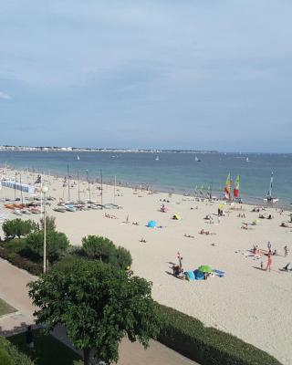 LOUEURDAPPART - Studio Terrasse, accès direct Plage Benoit