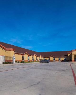 Econo Lodge Inn & Suites Bridgeport