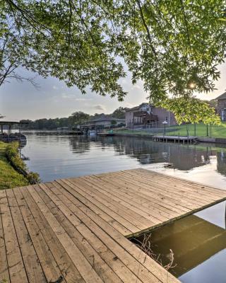 Lake Hamilton Home with Dock 8 Mi to Hot Springs NP