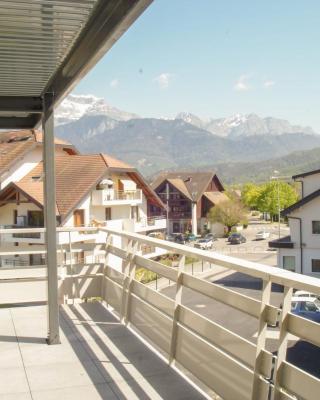 Le Saint-Jore - 2 bedroom apartment balcony & parking