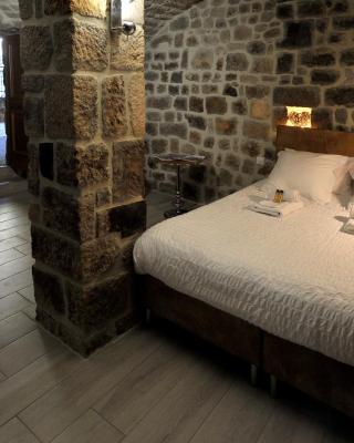 Chambre Comballe charmante avec jacuzzi