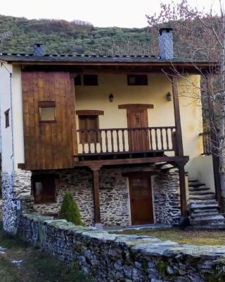 Casa Rural El Llao Y Los Fresnos - El Urogallo