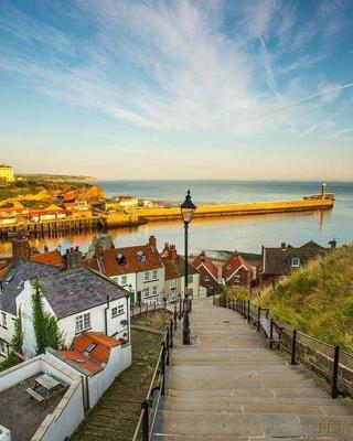 cottages-whitby