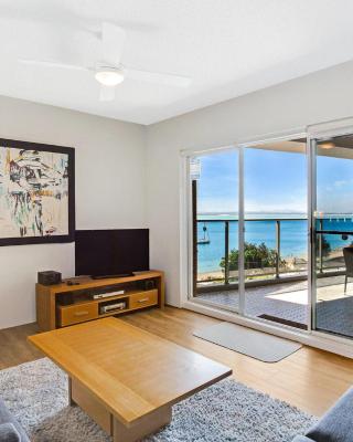 Kiah, 1,53 Victoria Parade - Stunning Views, Aircon and Close to the Marina