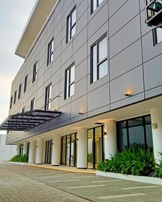 Hotel Youstay Semarang by Sinergi