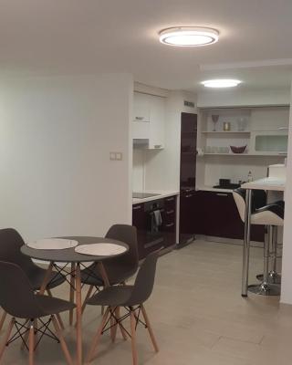 Orhidea Szuterén Apartman