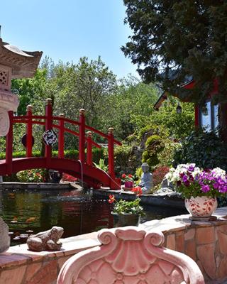 Gîte Au printemps Japonais, petit train de la Mure, parc des Ecrins