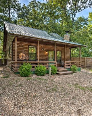 Ideally Located Broken Bow Cabin - Private Hot Tub