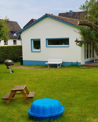 Ferienhaus mit großem Garten in Strandnähe