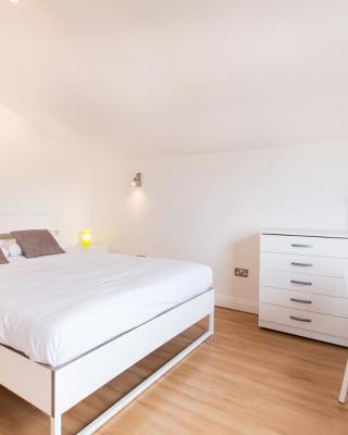 Tooting Broadway Studios & Rooms by DC London Rooms