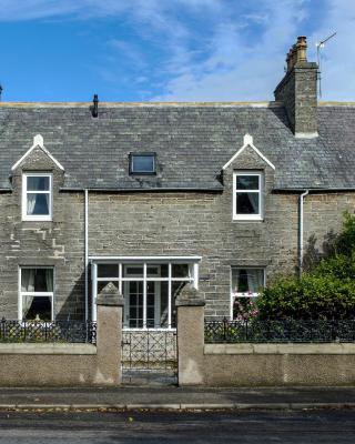 Charming Townhouse on North Coast 500 Route, Wick