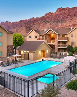 6B Cozy Moab RedCliff Condo, Pool & Hot Tub