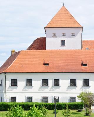 HOTEL CHATEAU ZAMEK CEJKOVICE