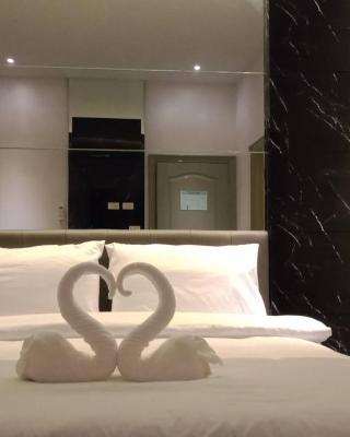 Chics Resort ชิคส์รีสอร์ท
