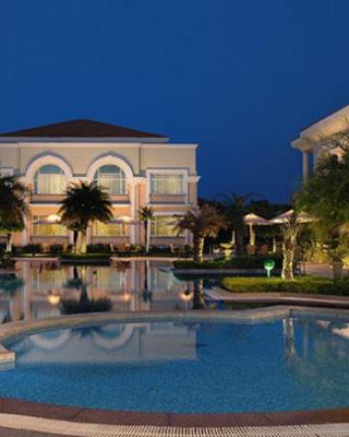 The Palms Town & Country Club - Resort