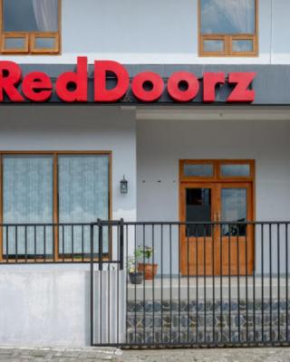 RedDoorz Syariah near Kawasan Sam Poo Kong 2