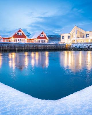 Senja Fjordhotell and Apartments