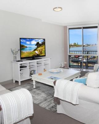 3 bedroom unit with views of Marina, close to beach