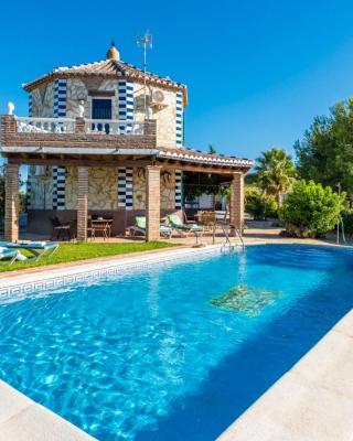 Casa La Noria Iznate by Ruralidays