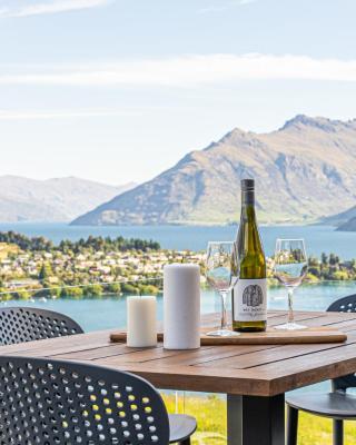 Queenstown Lake and Mountain View Retreat Free Wifi Free Street Parking