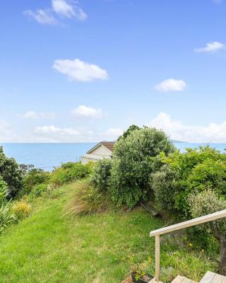 Ridge Top Views - Paekakariki Holiday Home