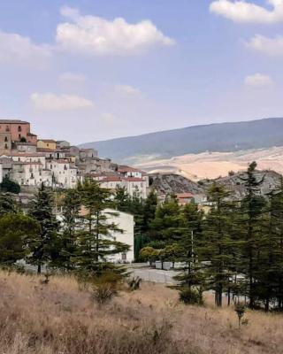 LE ORIGINI casa in borgo tipico lucano