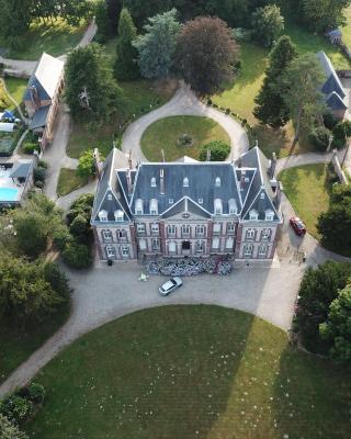 CHATEAU D HUGLEVILLE