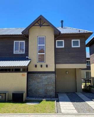 Hermosa casa en condominio en Pucón