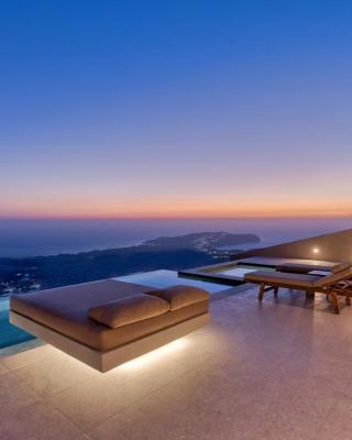 Santorini Sky, Luxury Resort