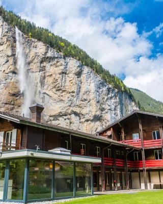 Alpine Base Hostel - Adults only